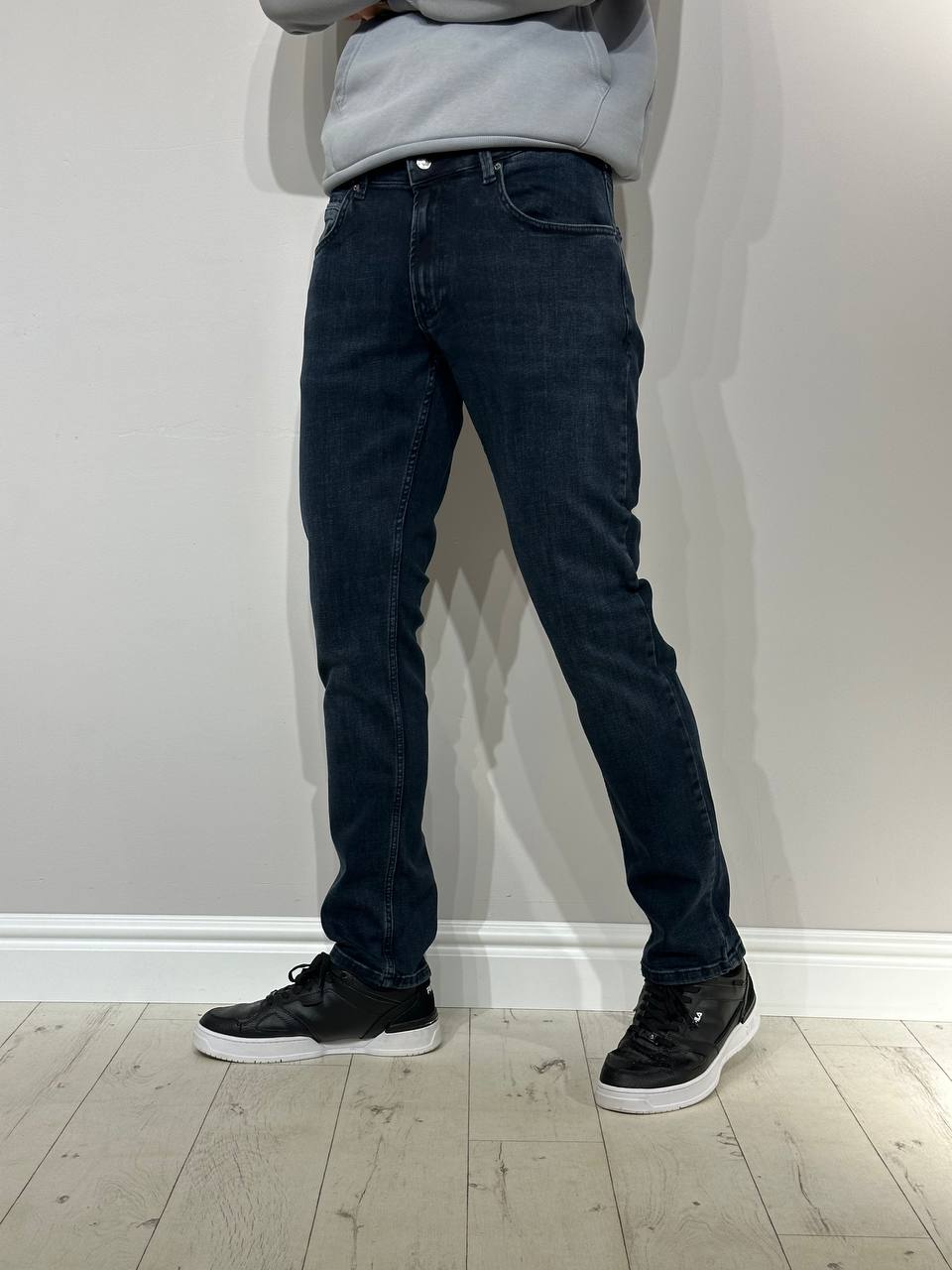 Tumši, elastīgi vīriešu džinsi, Comfort slim