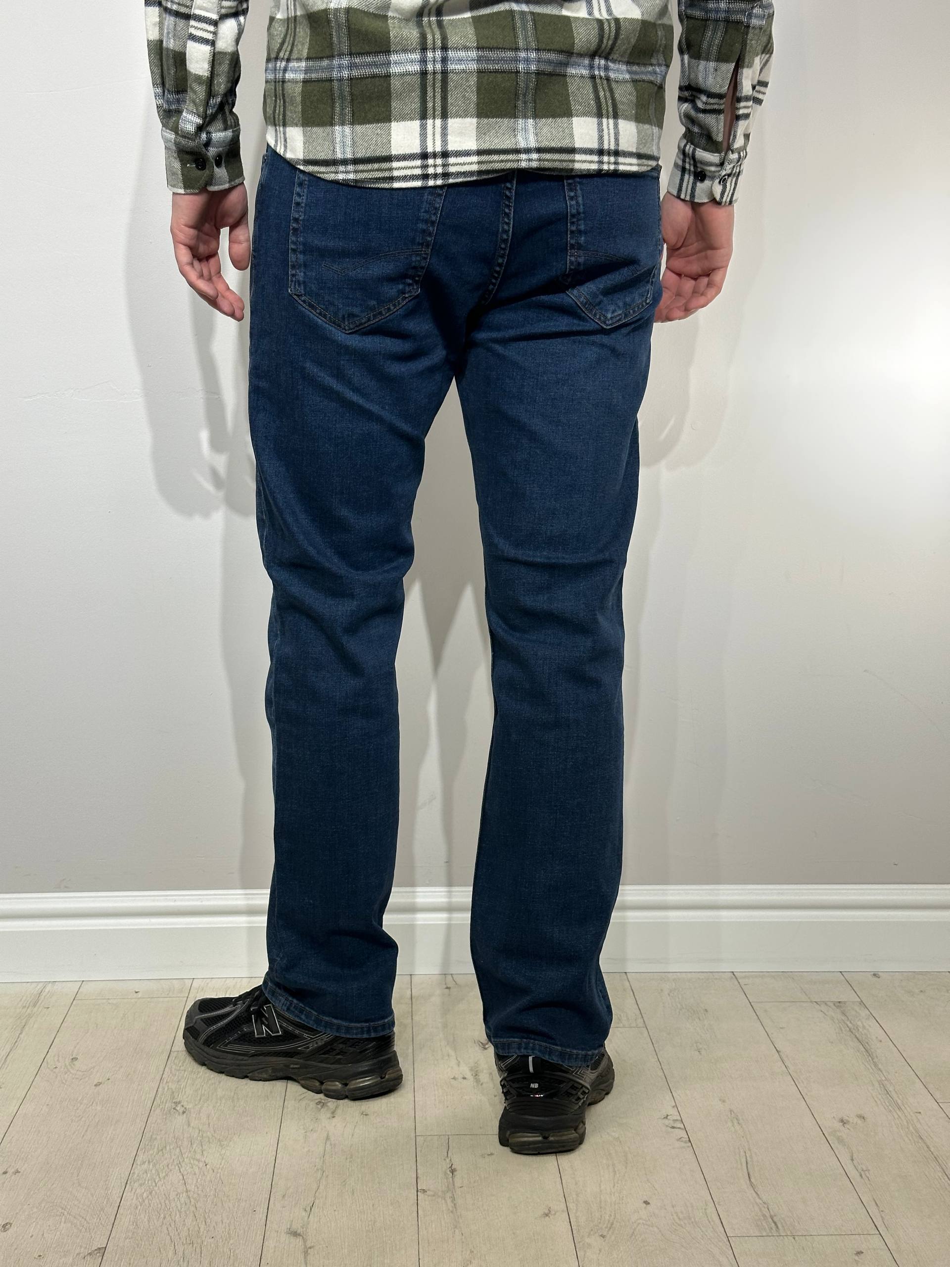 Темные мужские джинсы, Modern Fit