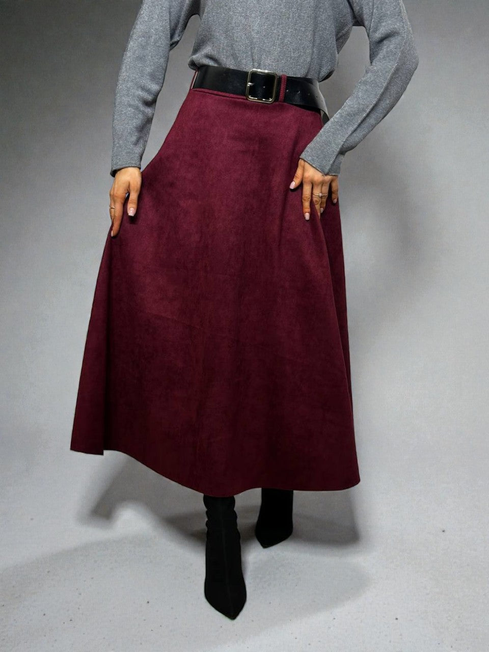 Velvet burgundy skirt with belt