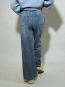 Wide leg jeans with decorative carabiner ribbon