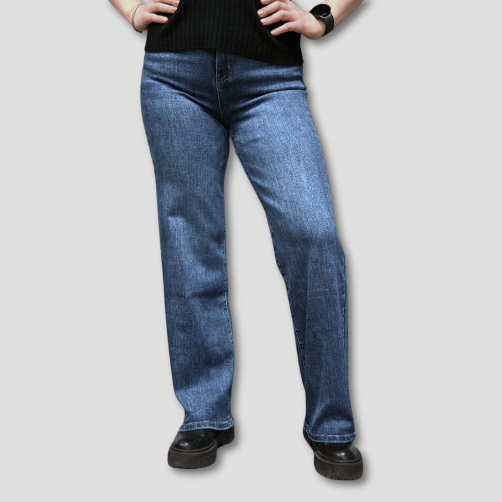 Plati džinsai moterims iš Goodies