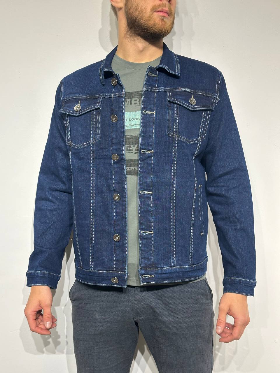 džinsa jaka vīriešiem