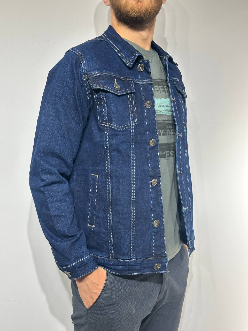 džinsa jaka vīriešiem