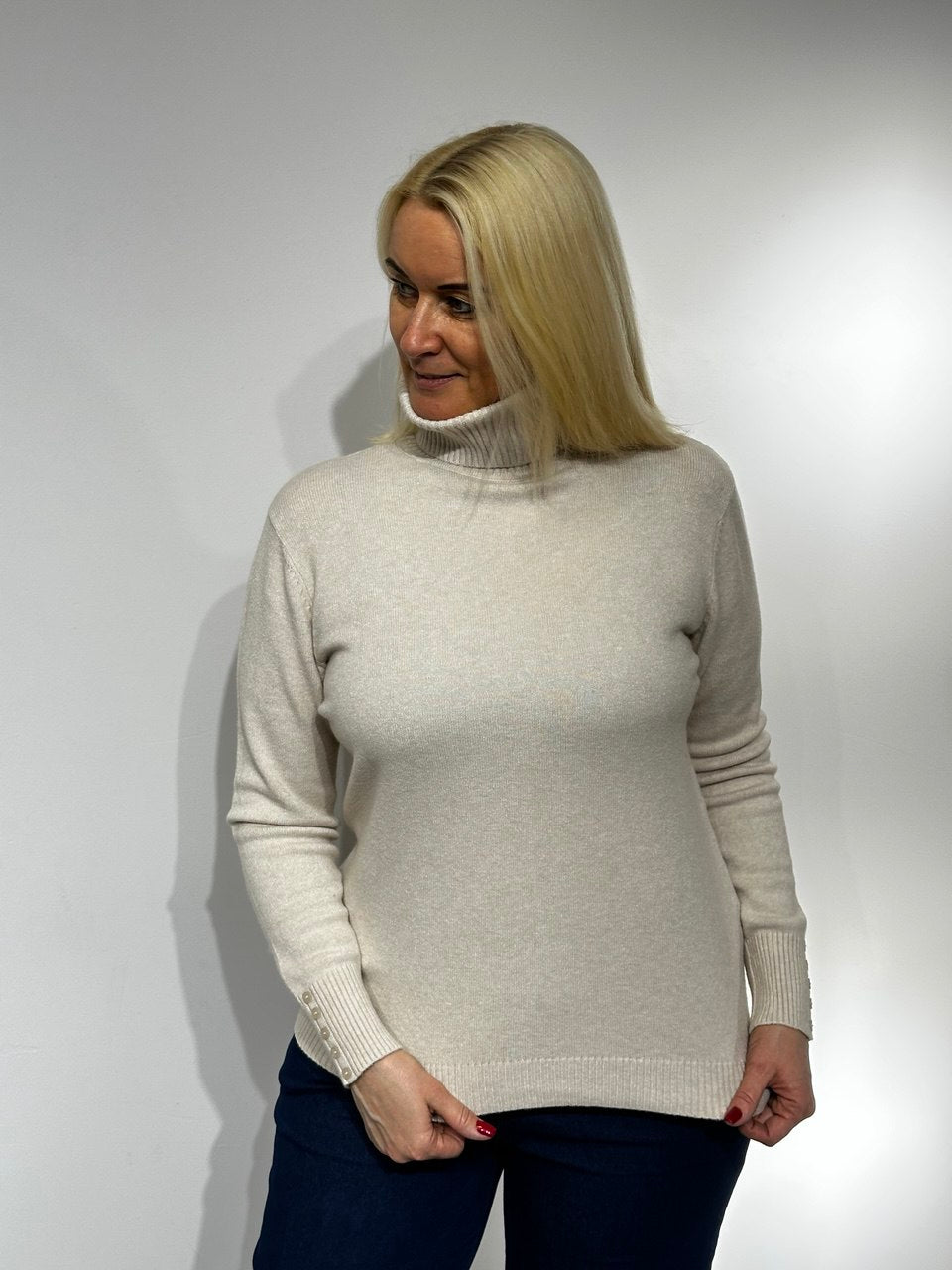 bēša sieviešu bītlene