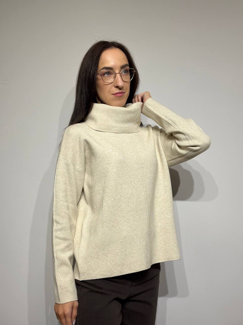 Elegantiškas džemperis moterims