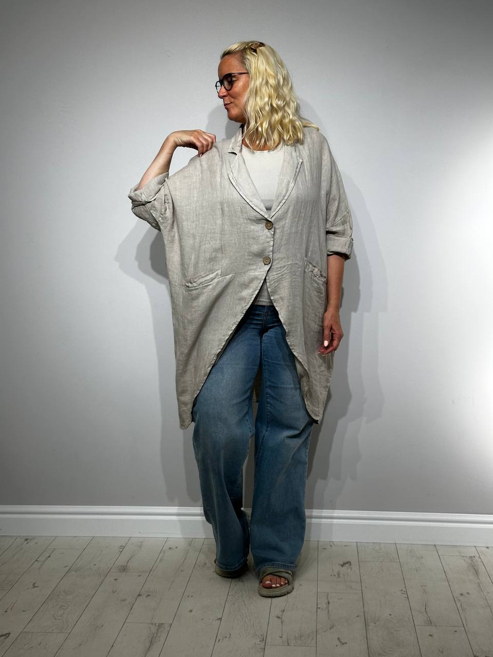 Lina kardiganas moterims