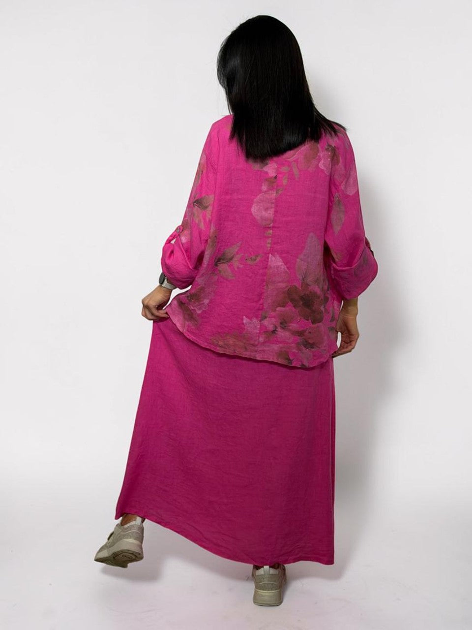 Linen suit with skirt
