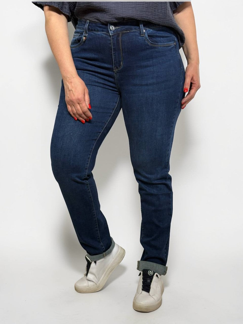 Ilgos, didelių dydžių moteriškos kelnės