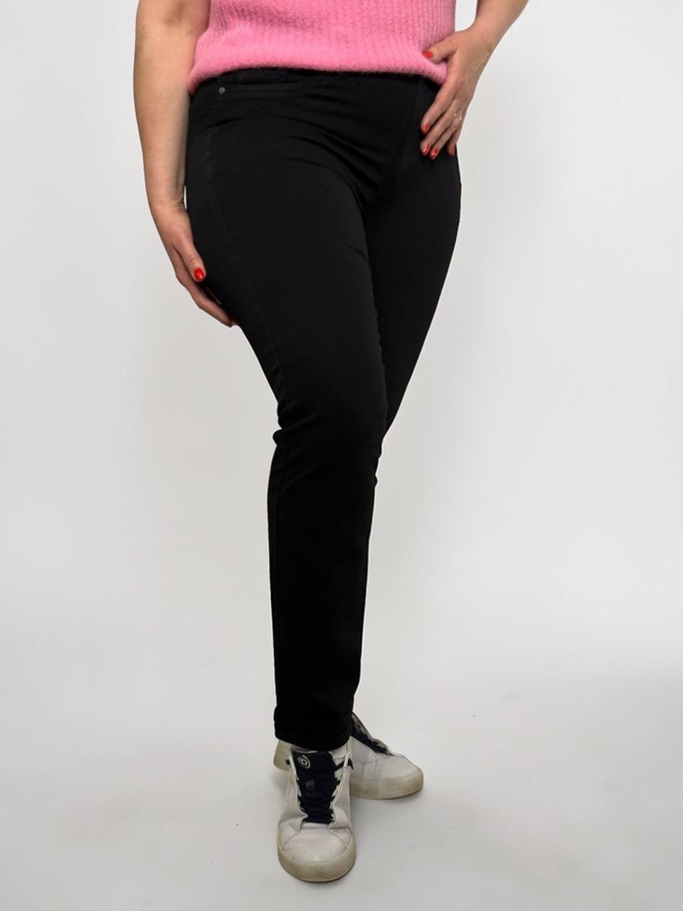 Suvised slim fit teksad naistele