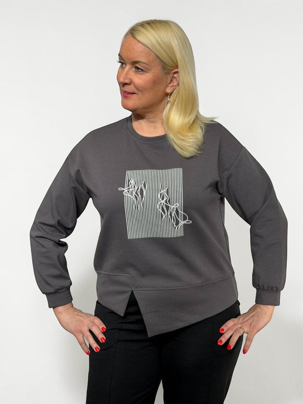 Thin cotton sweater with slit
