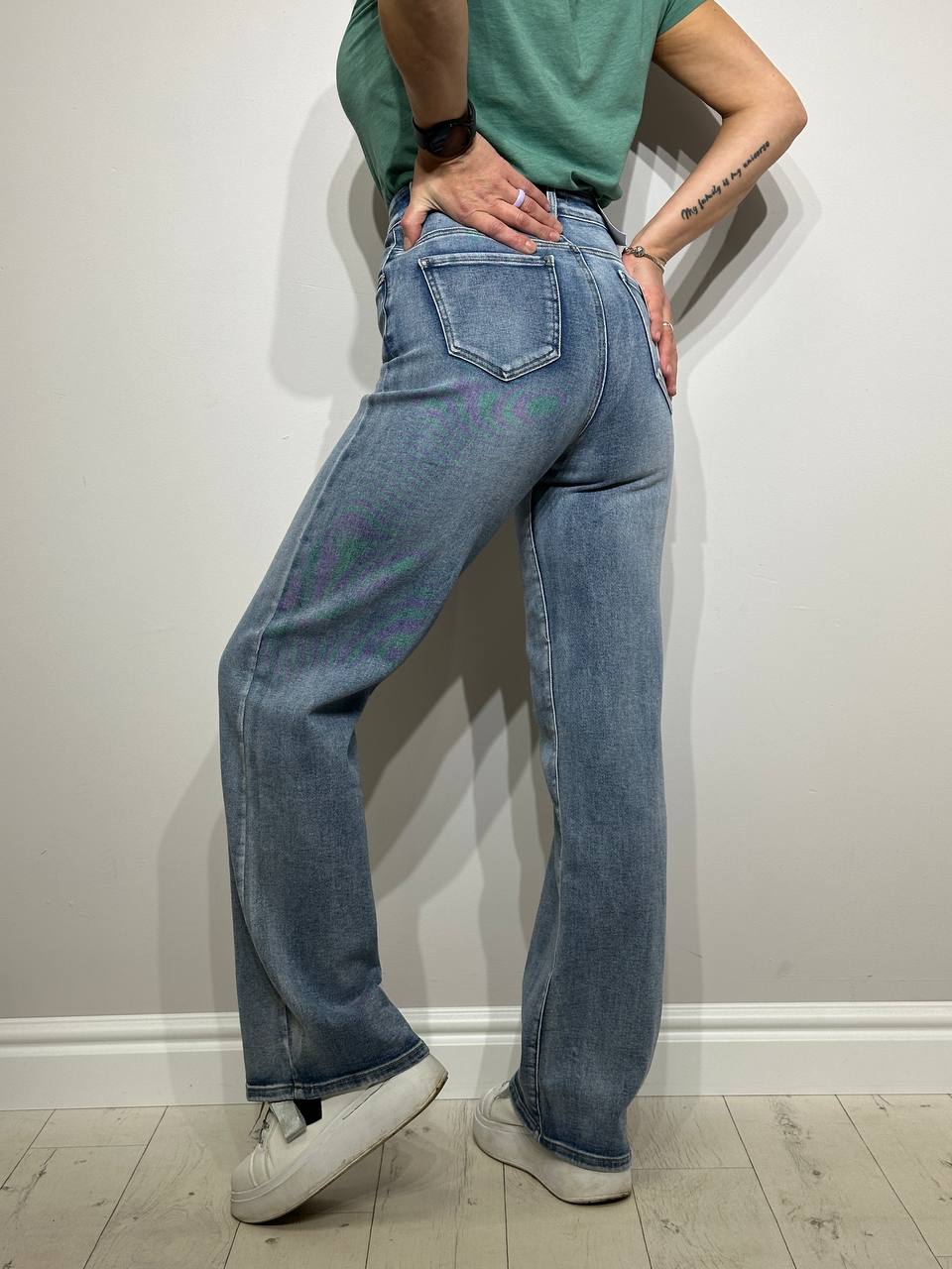 Wide women's jeans with rips