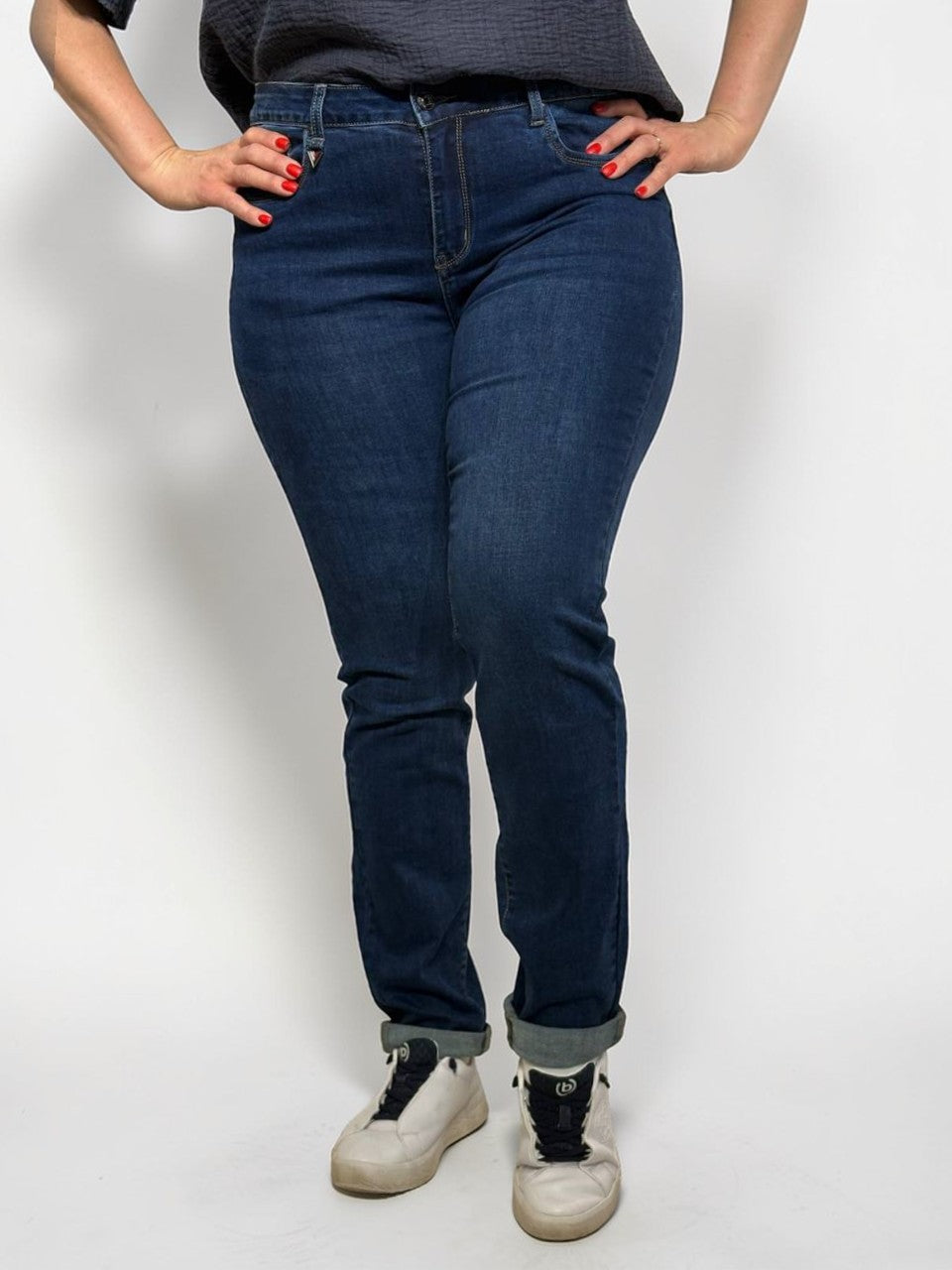 Ilgos, didelių dydžių moteriškos kelnės