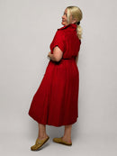 Elegant midi dress with belt