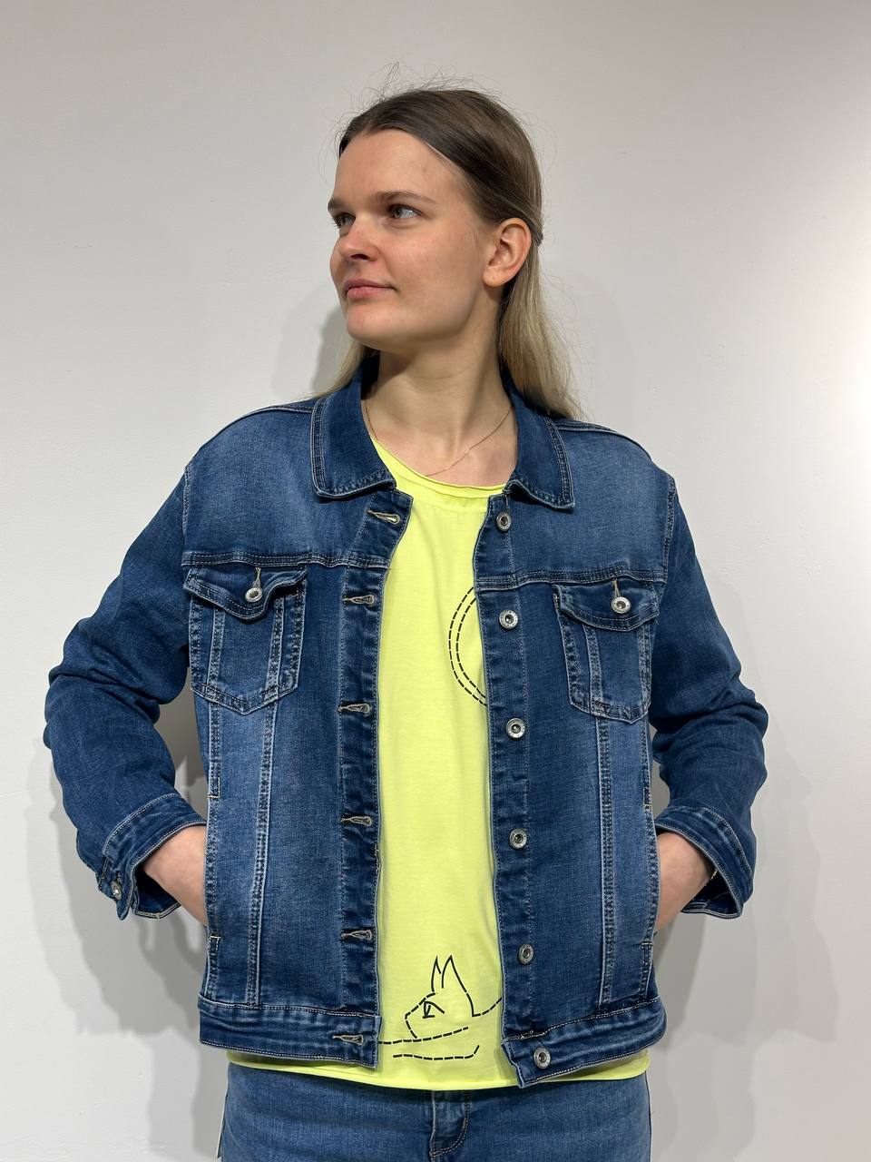 Sieviešu džinsu jaka