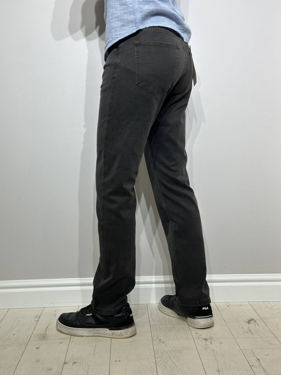 Темные мужские джинсы от DSQ, прямой крой