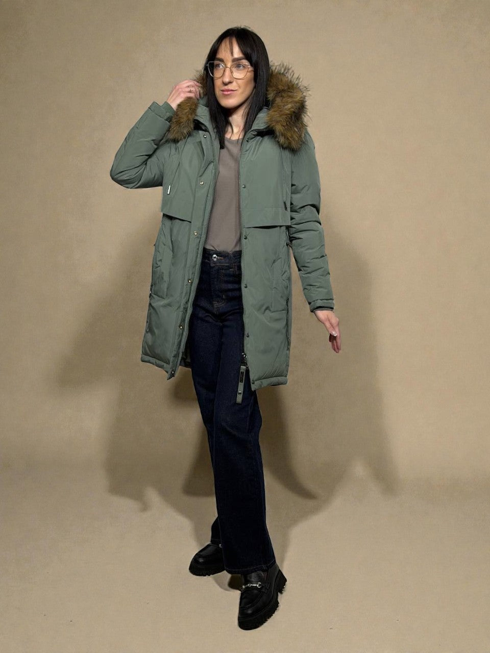 Sieviešu ziemas jaka