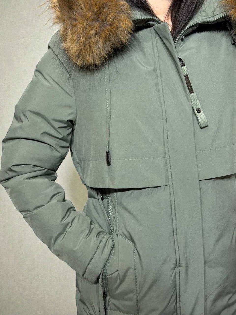 Sieviešu ziemas jaka