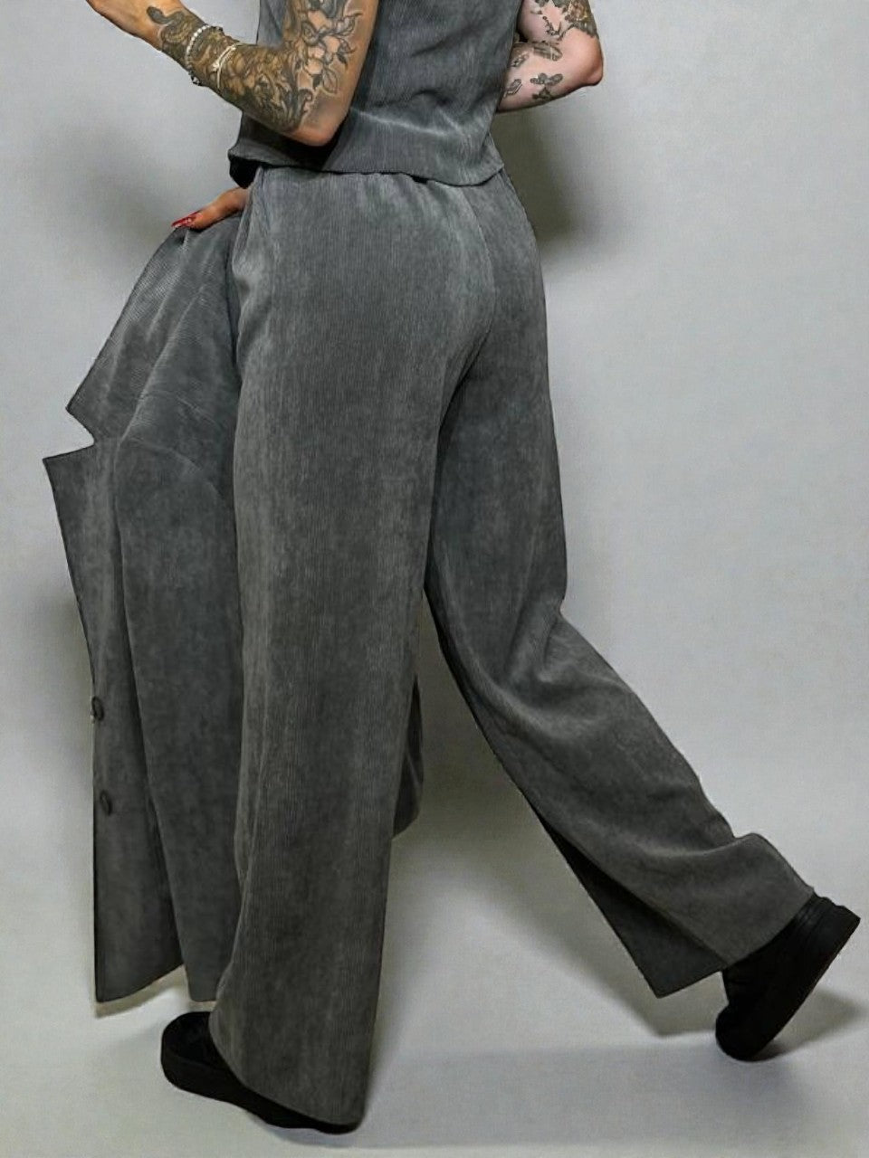 Smalkā velveta bikses sievietēm