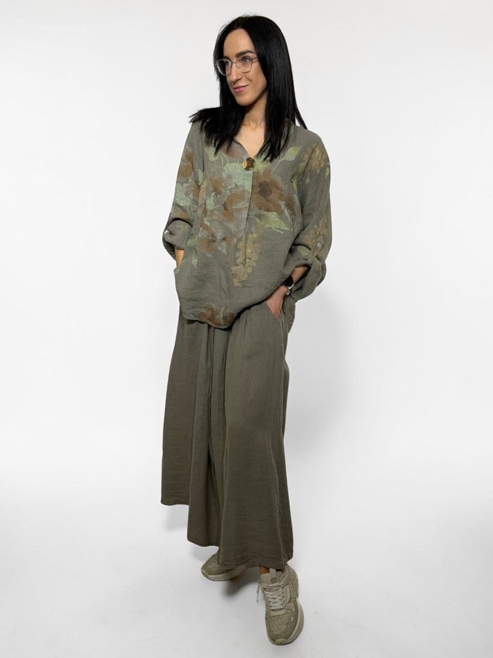 Linen suit with skirt