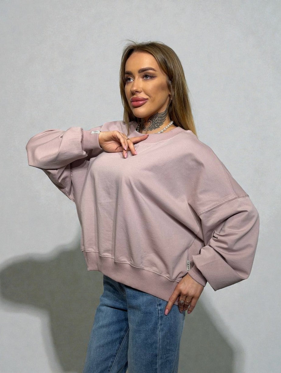 Oversize brīvā laika džemperis