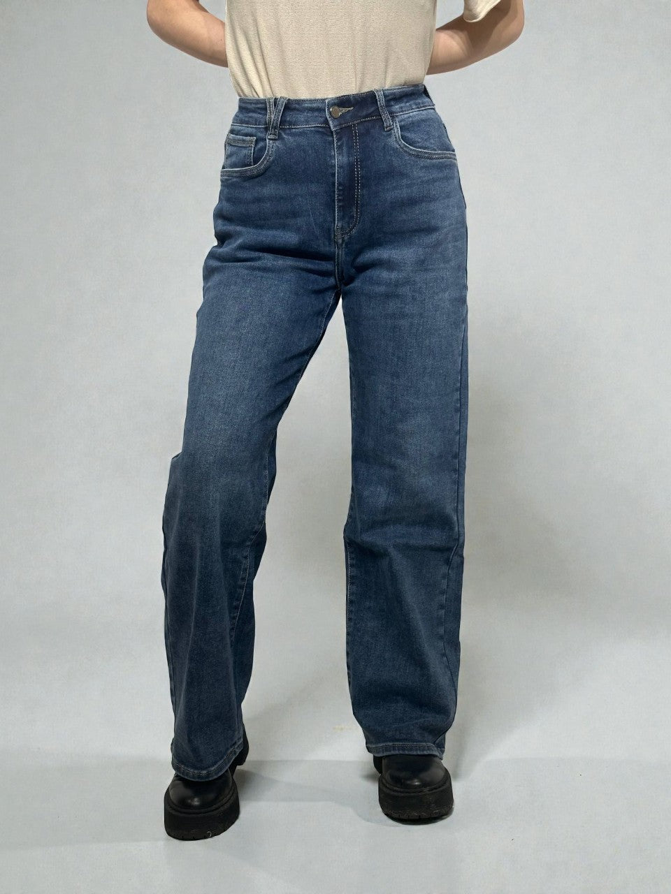 Wide-leg ribbed jeans