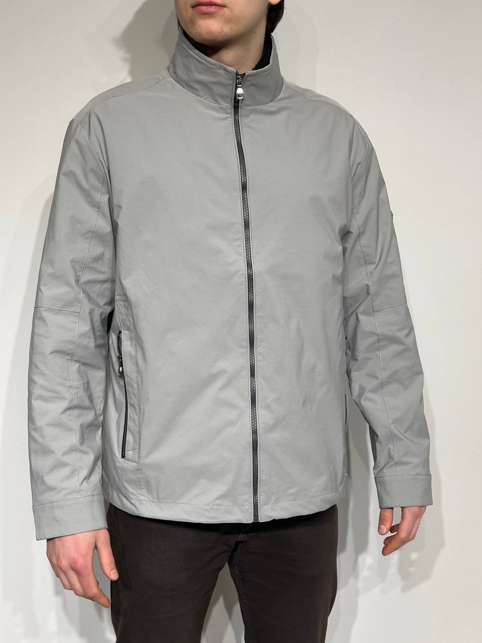 Plona didelio dydžio vyriška striukė