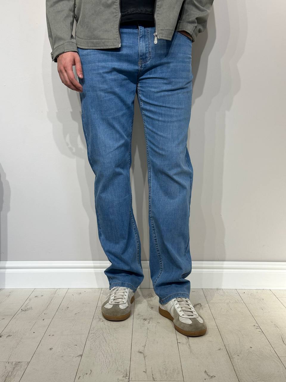 Suure suurusega meeste teksapüksid, Regular fit