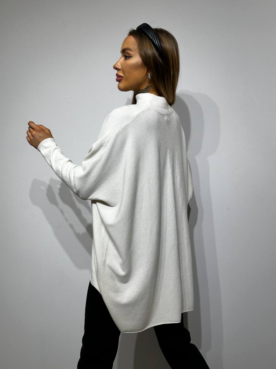 Oversize stiliaus džemperis moterims