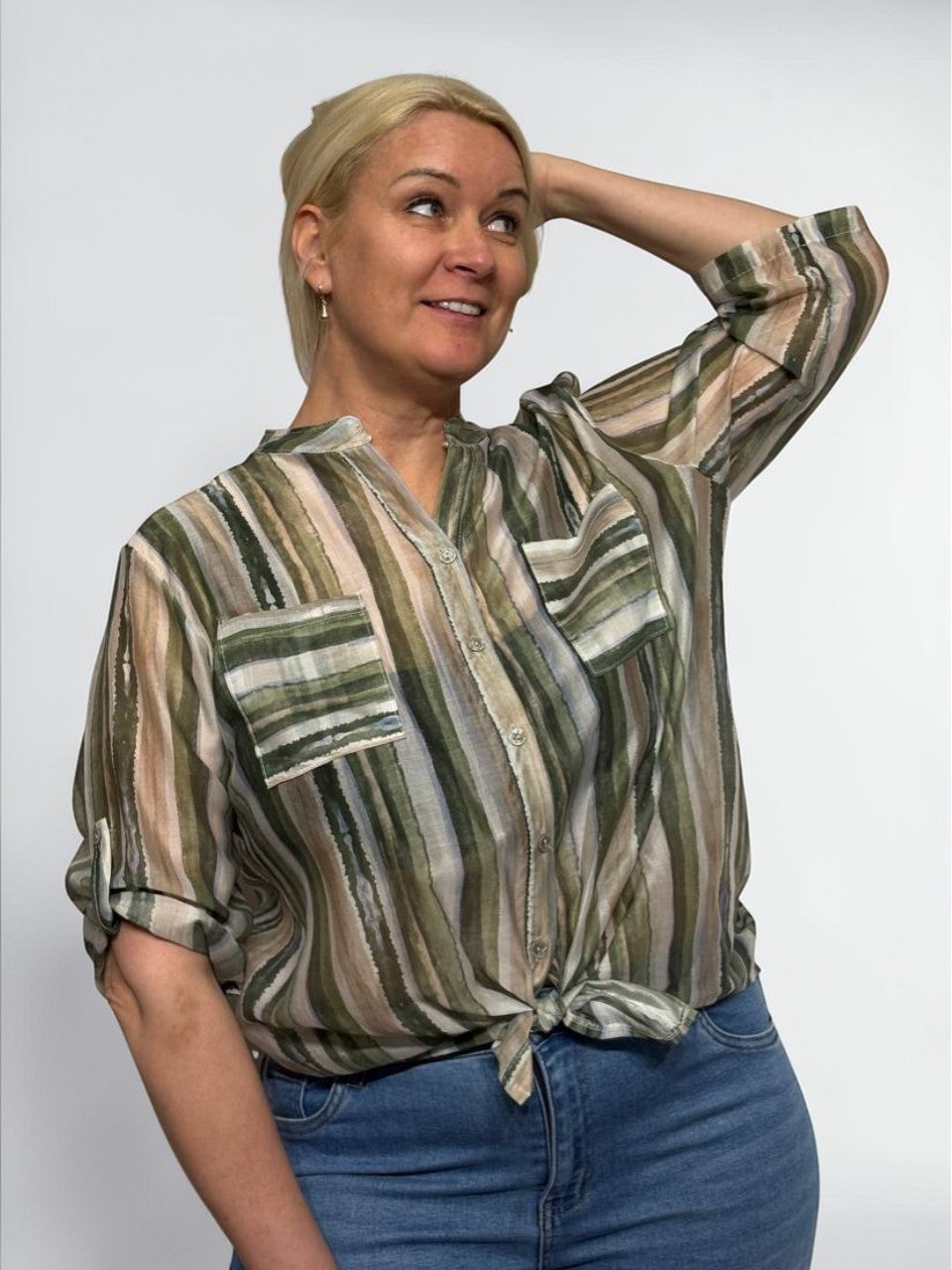 Plāna, viegla svītraina blūze