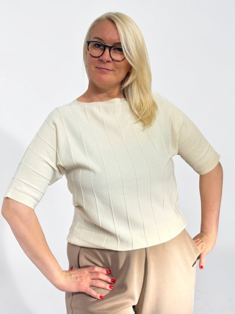 Laisvo kirpimo megztas viršus