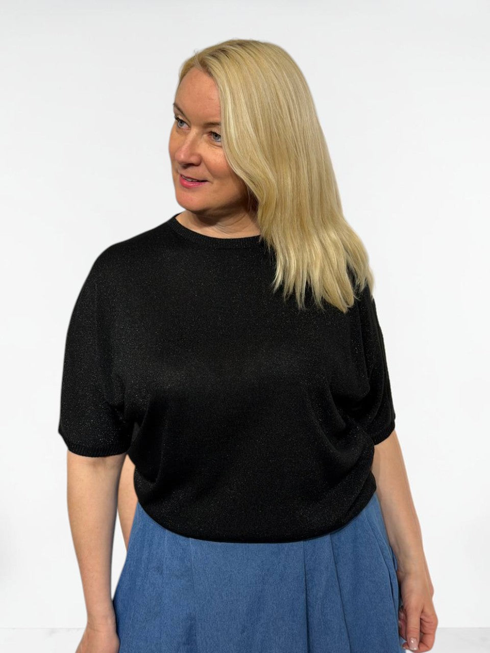 Elegants tops ar smalku mirdzumu