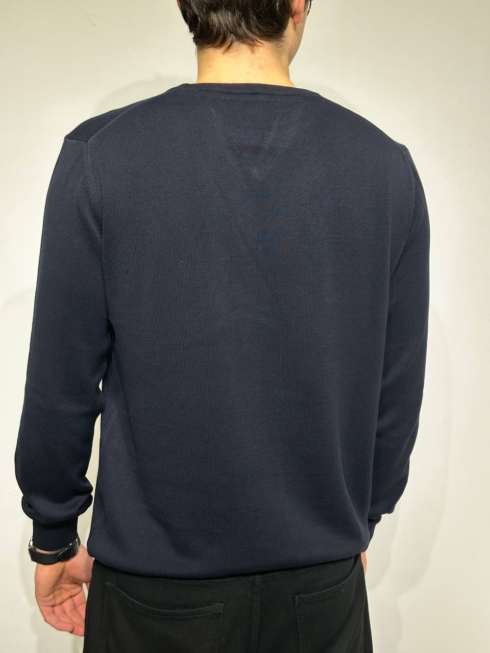 Lightweight sweater for men