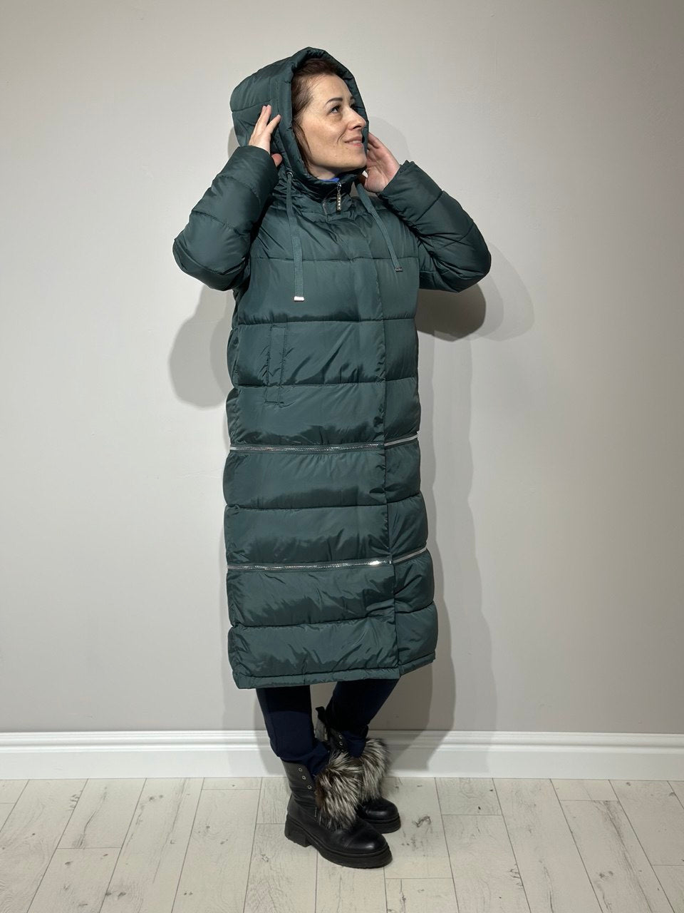 Garš ziemas mētelsi sievietēm