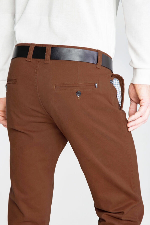 Коричневые брюки Foxy, комфортный слим