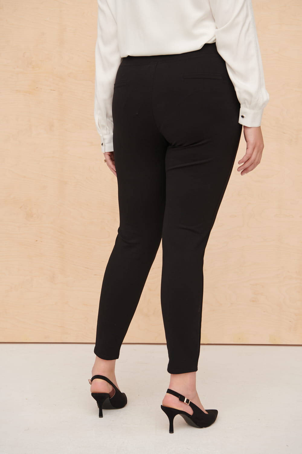 Milena korrigeerivad retuusid firmalt Blue Shadow