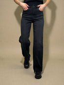 Straight, long premium jeans for women