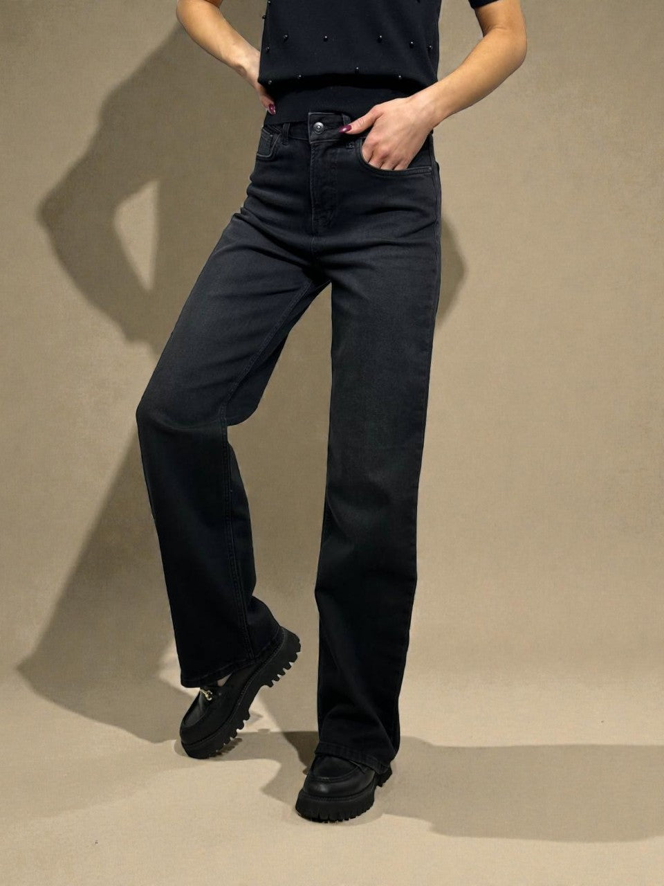 Straight, long premium jeans for women