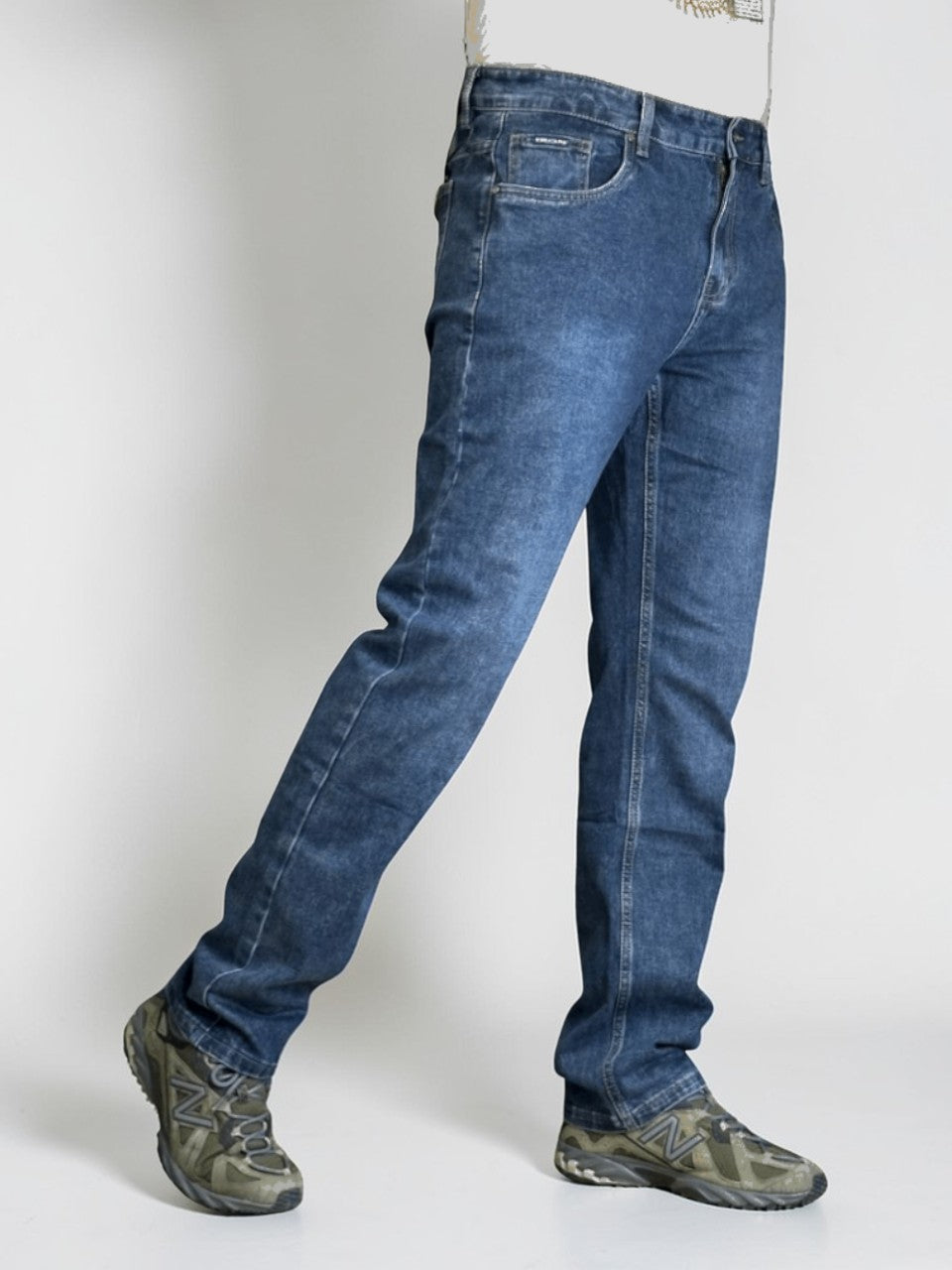 Plati džinsi no DSQ, Straight fit