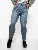 Balloon-fit jeans with embroidery