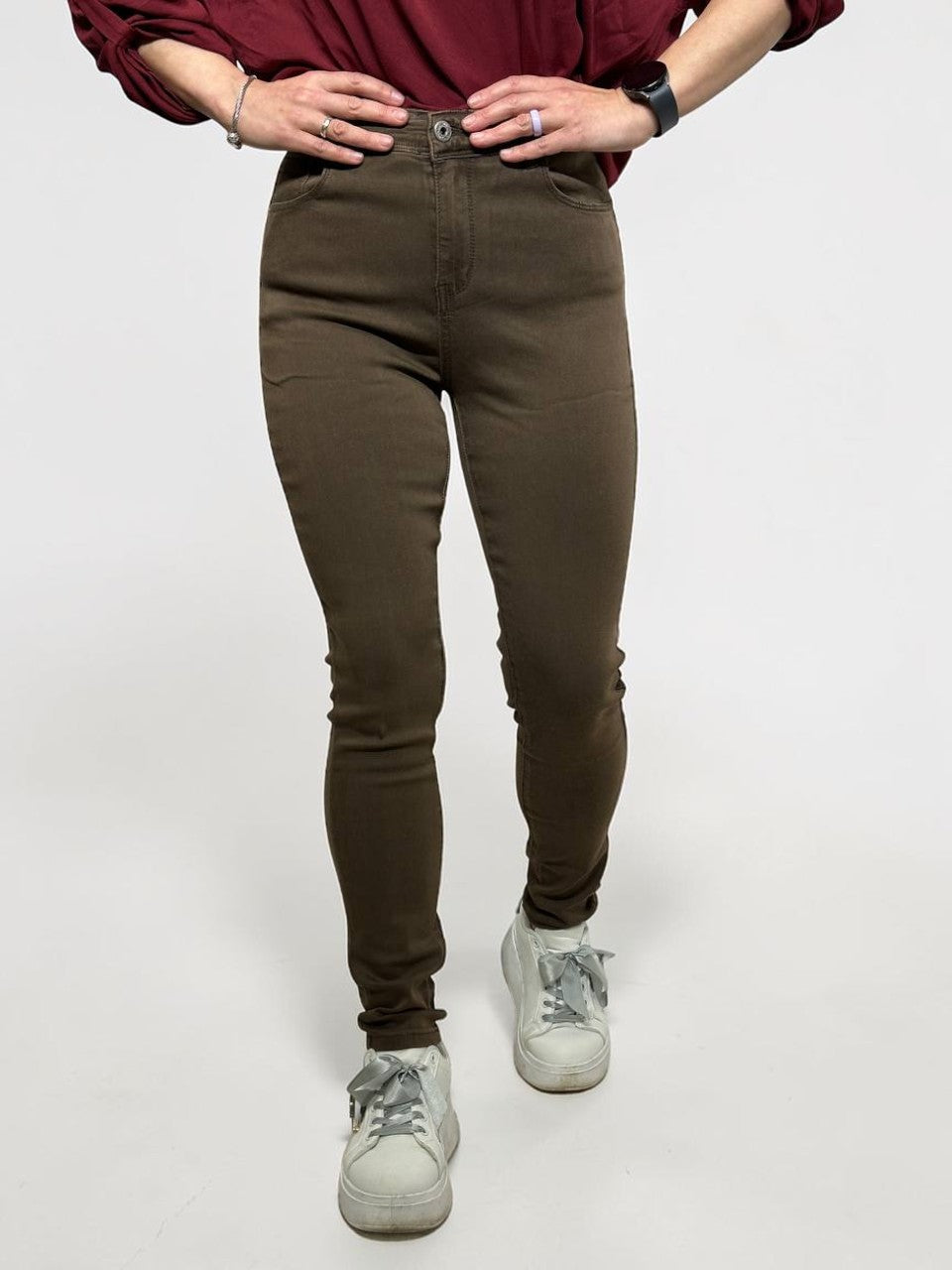 Slim fit women's jeans