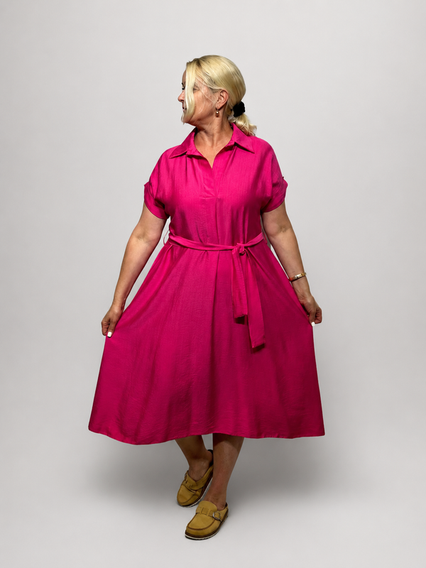 Elegant midi dress with belt
