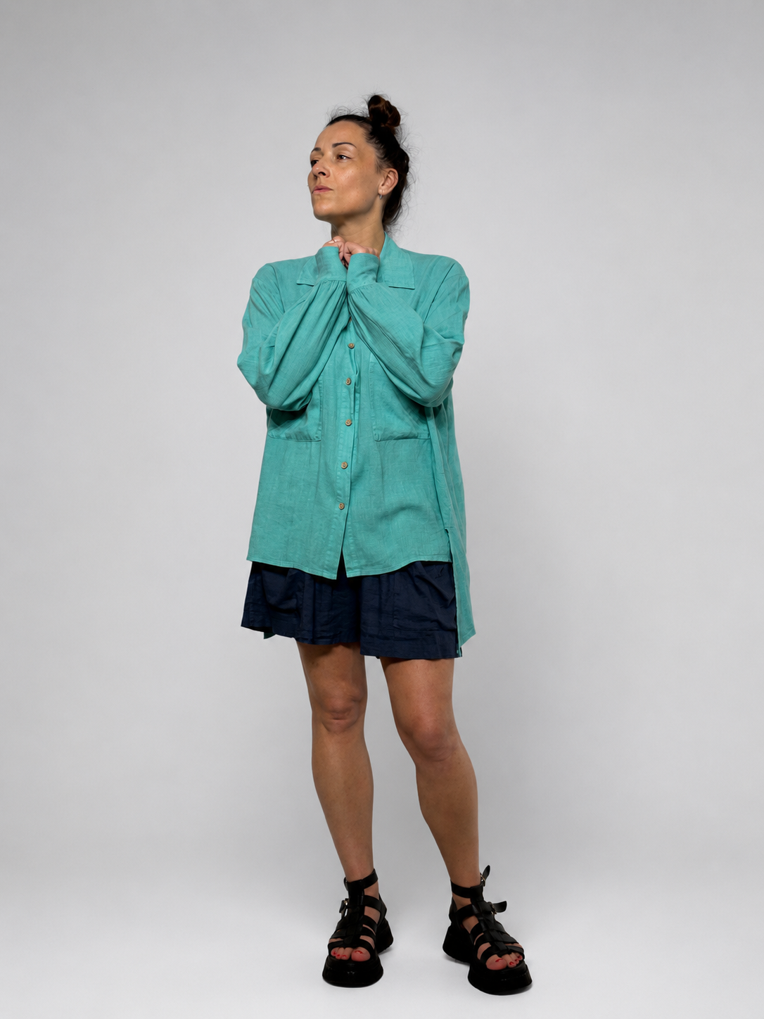 Linen blouse with long sleeves