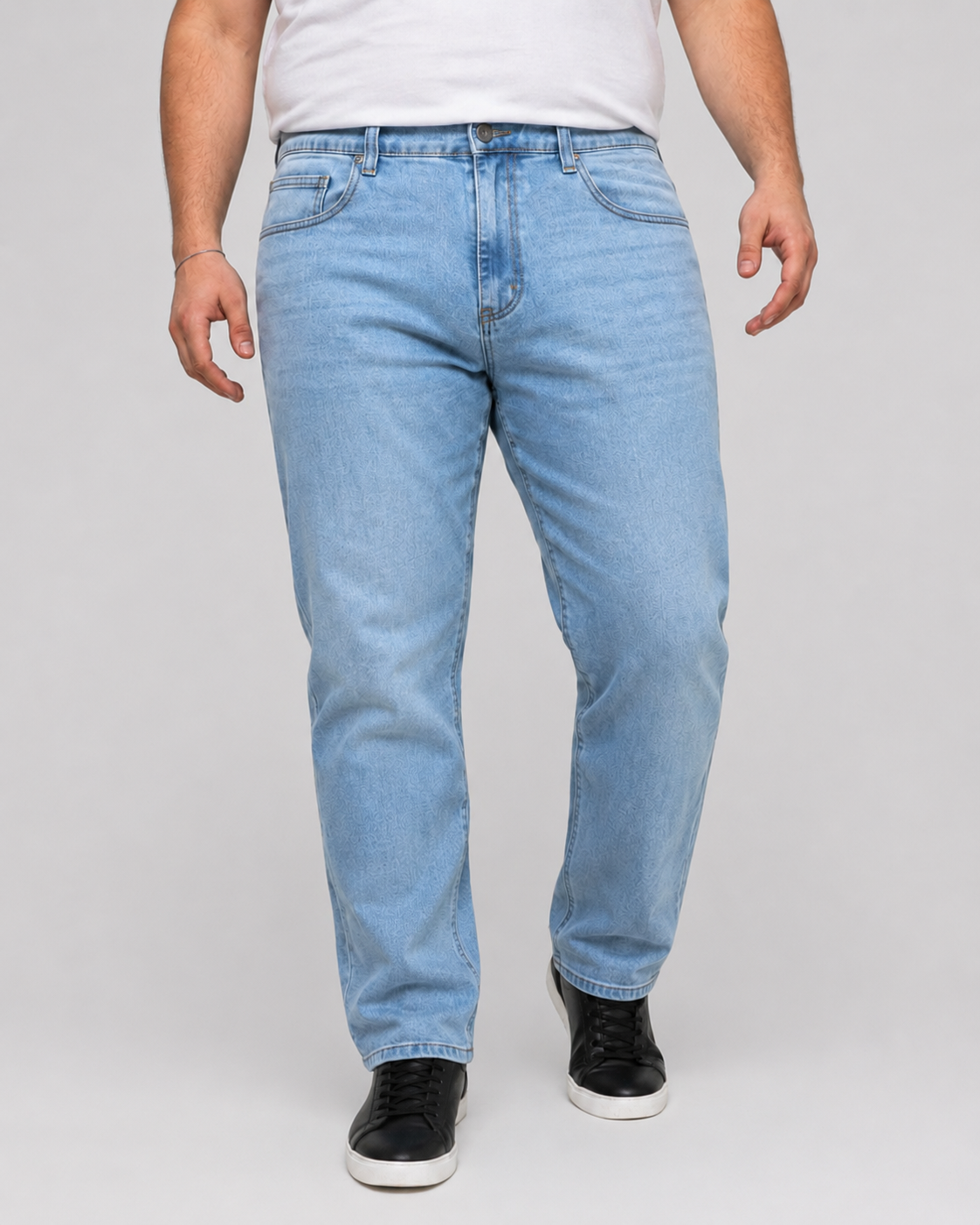 Suurte suuruste heledad meeste teksad, Regular fit