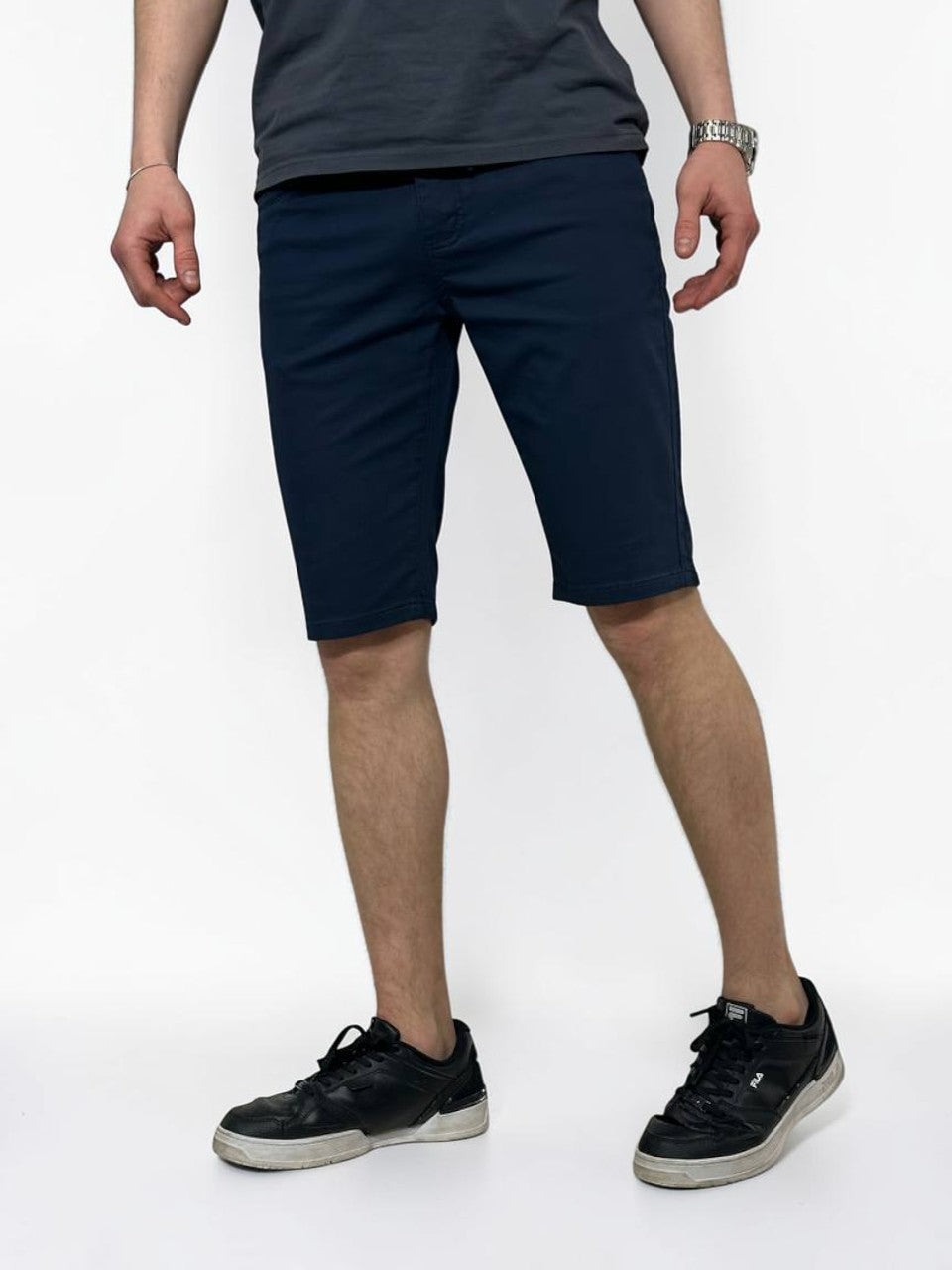 Flexible, solid fabric shorts