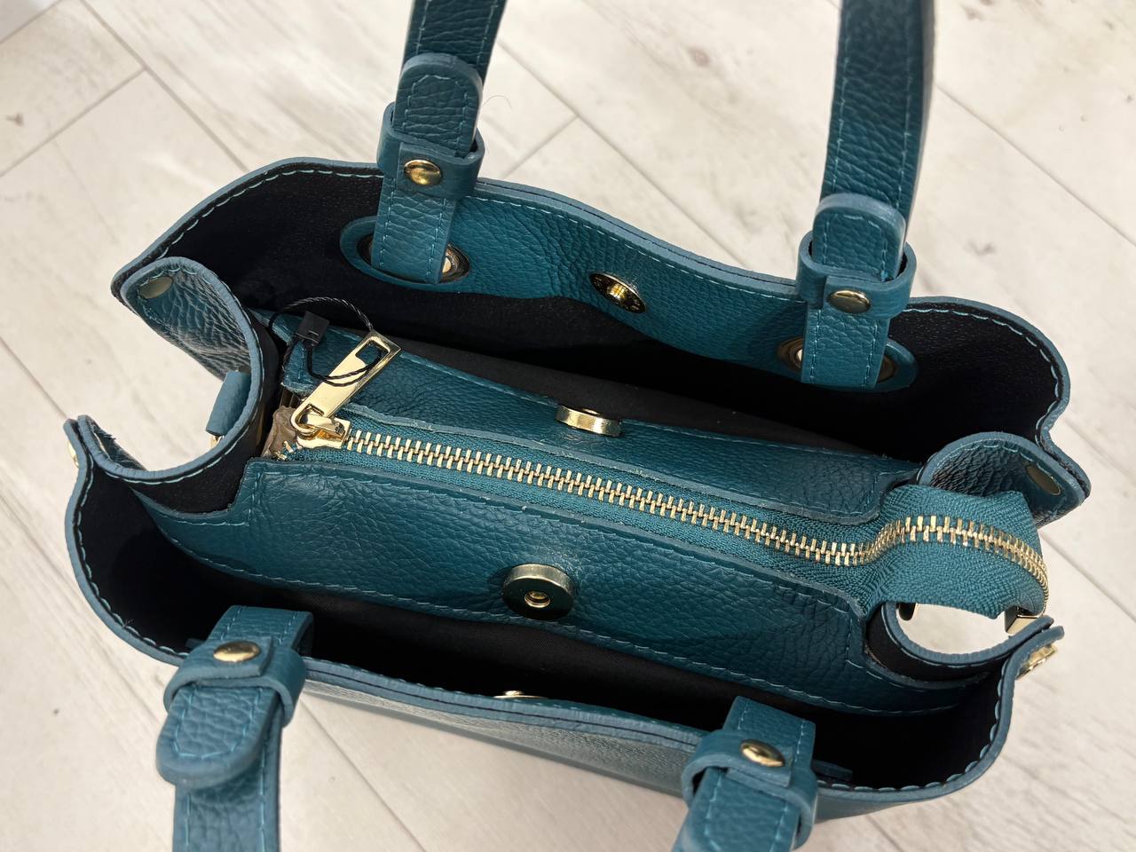 Elegantne nahast käekott naistele