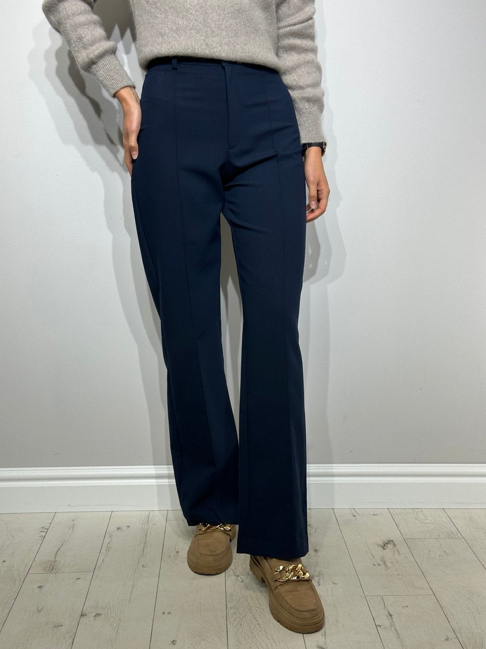 Garas, tvirtos moteriškos kelnės