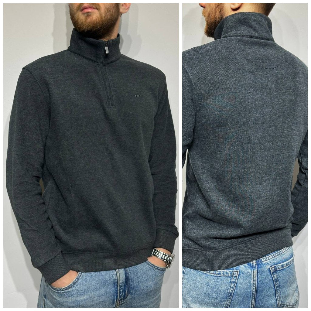 Džemperis ar augsto apkakli vīriešiem