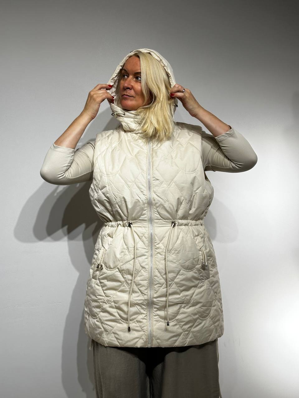 Large size vest for women