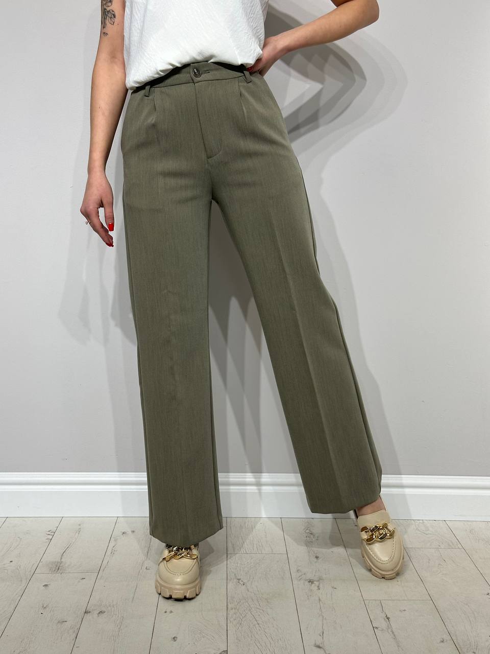 Verslo kelnės moterims