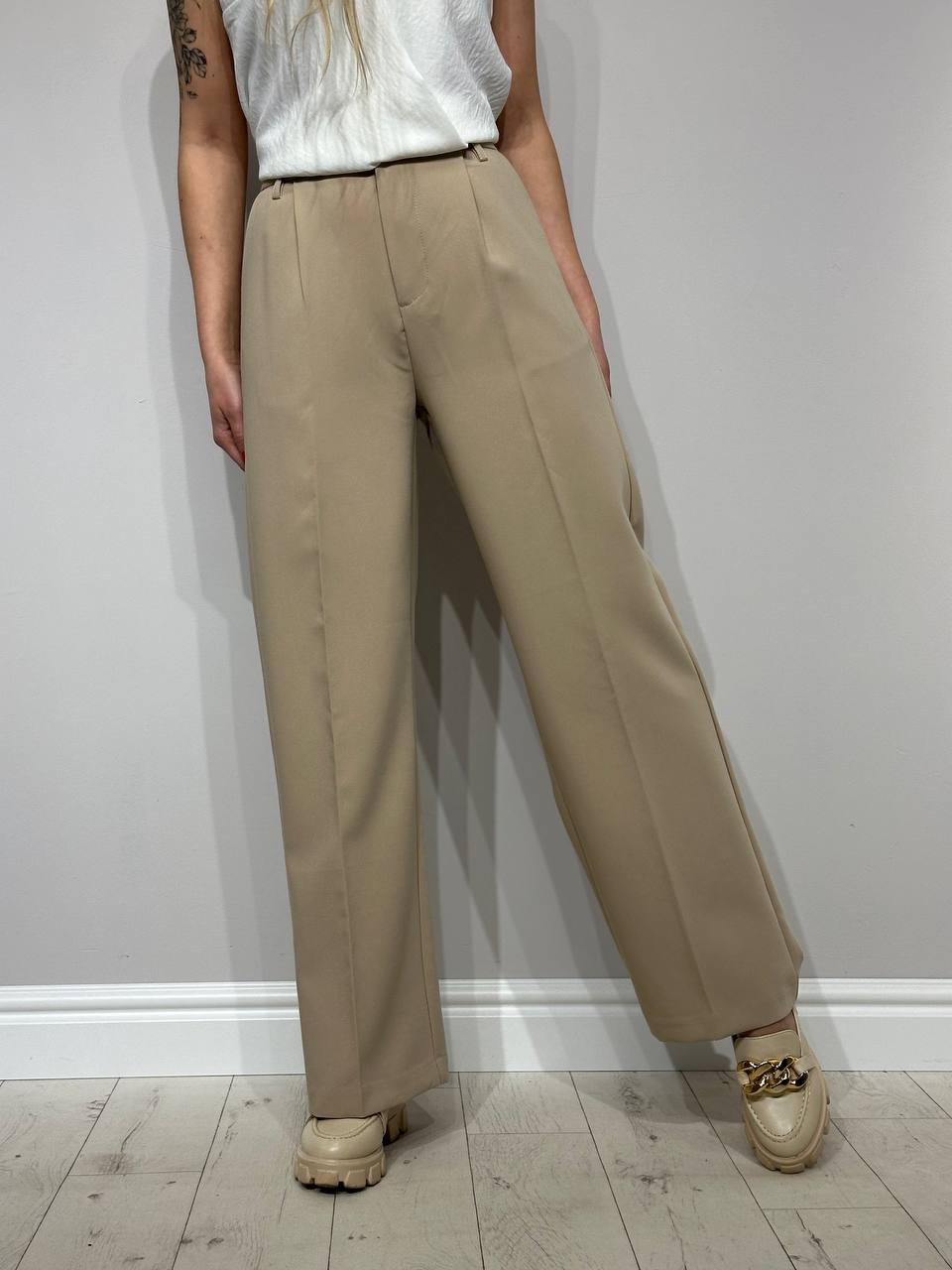 Verslo kelnės moterims